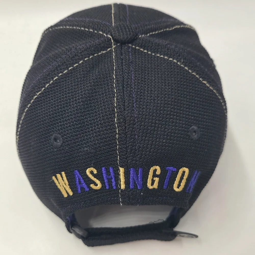 Washington Huskies Hat Adjustable Zephyr Black Purple‎ Gold NCAA University Men